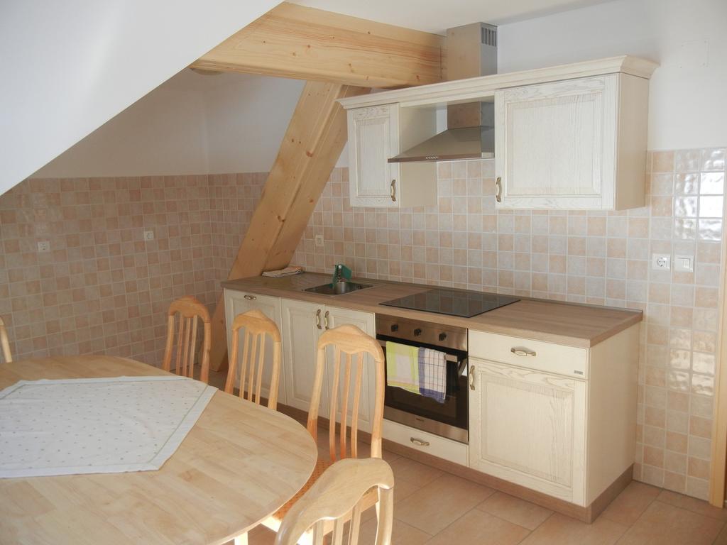 Guesthouse Tolc Spodnja Sorica Exteriér fotografie